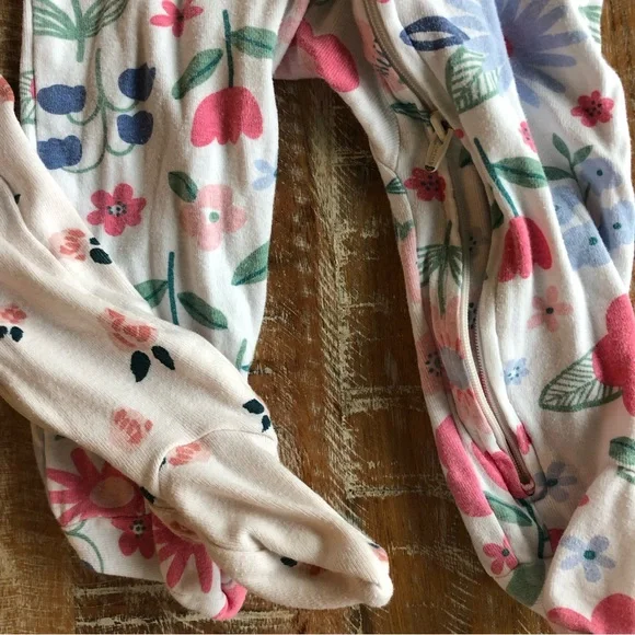 *SOLD* Bundle of six 6-9 month sleepers - Picture 6 of 11